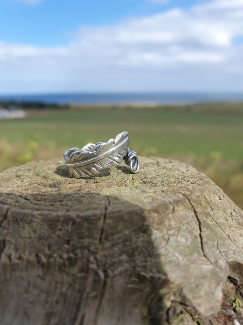Adjustable Feather band